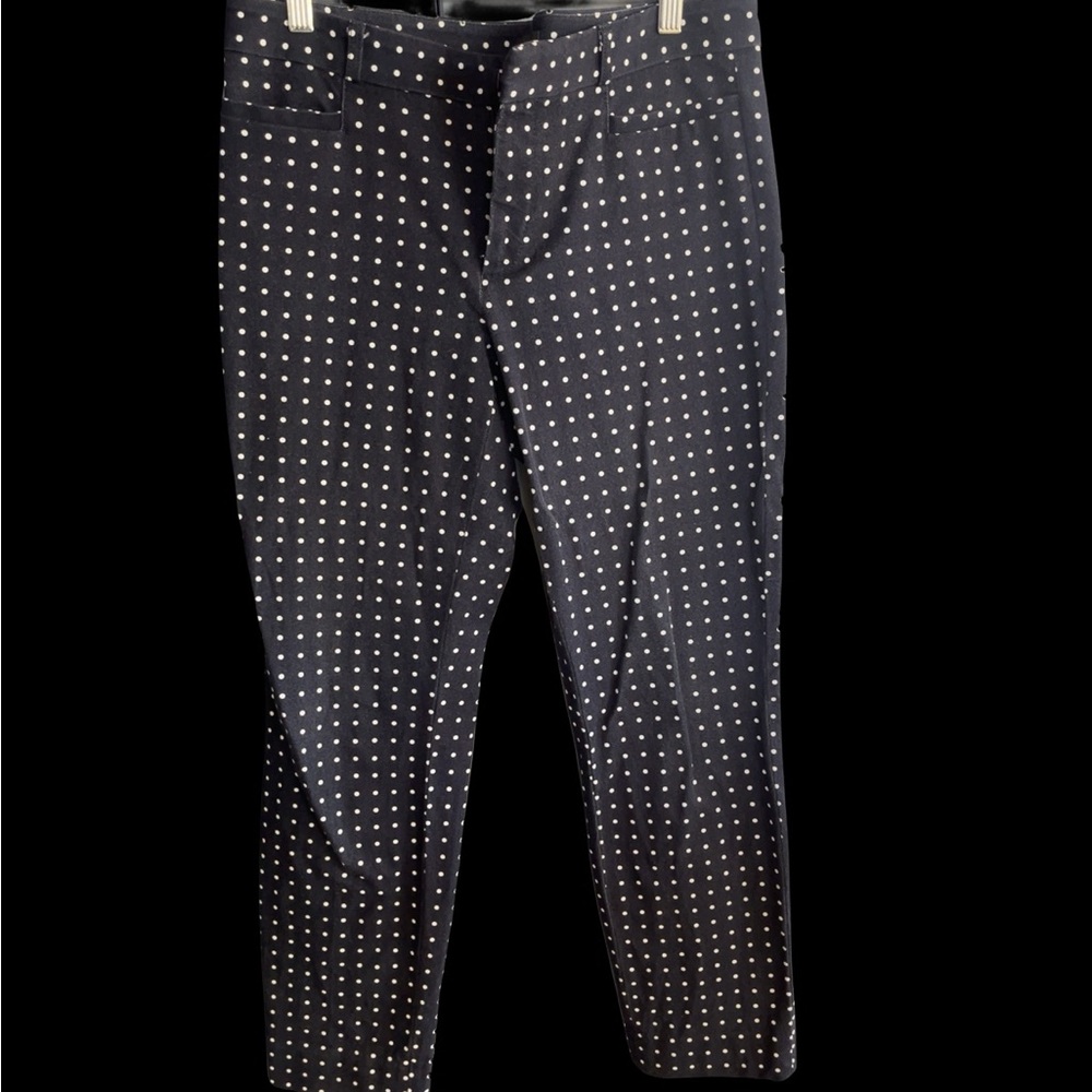 Women’s Banana Republic Navy Ankle pants.